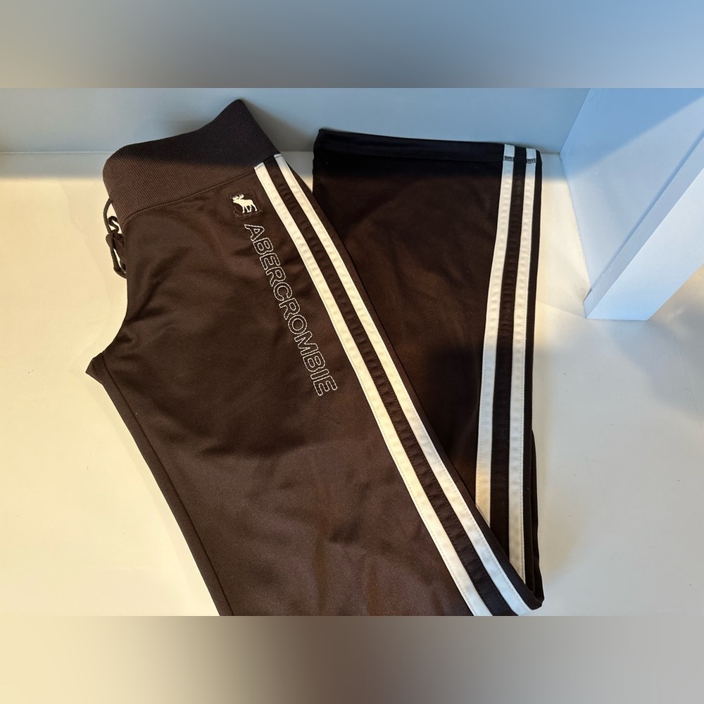 Vintage Y2K Abercrombie & Fitch Brown Track Pants w/ White Side Stripes - Small